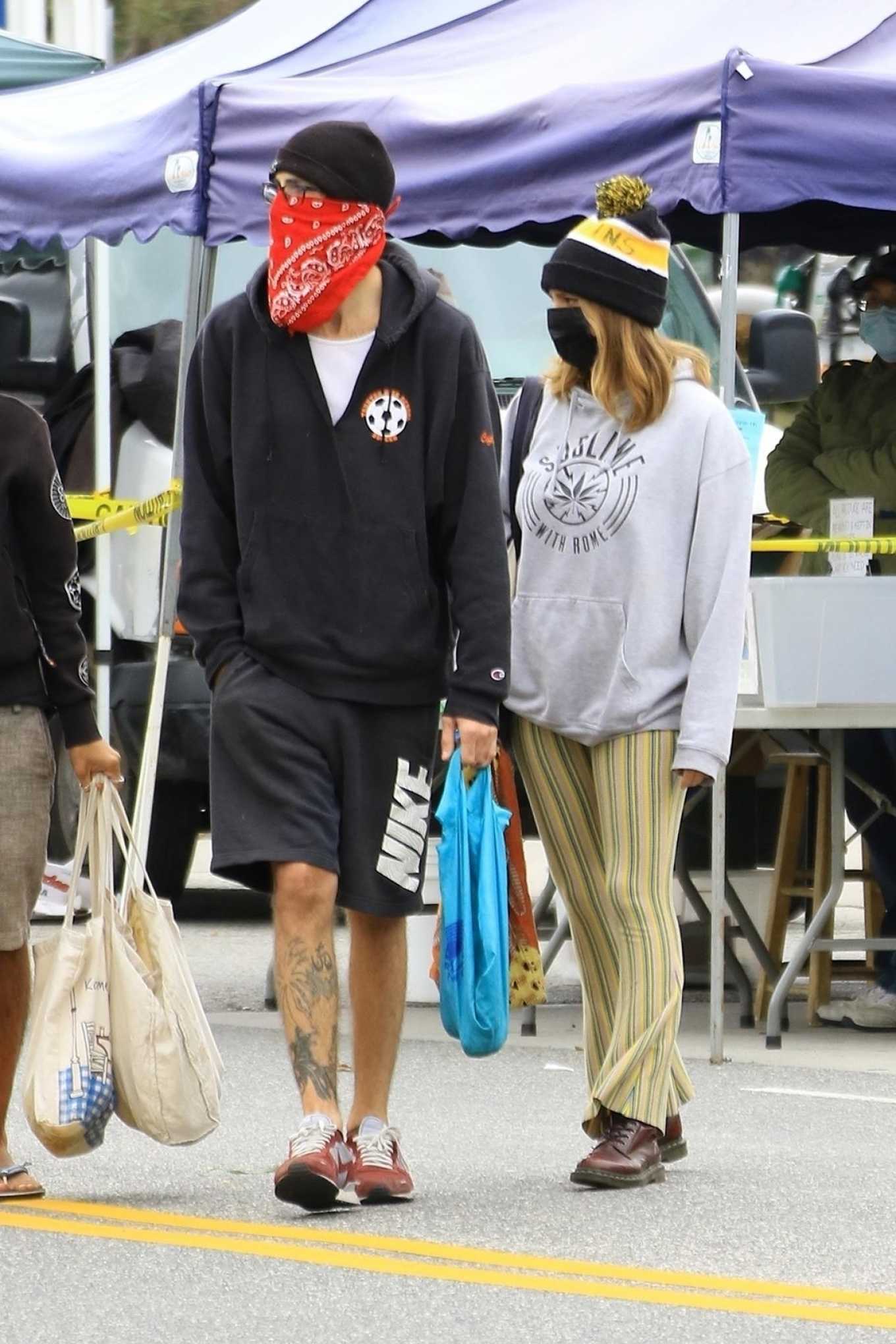 Ashley Tisdale And Christopher French â€“ Shopping Candids At The Farmerâ€™s Market