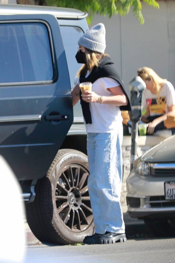 Ashley Tisdale - Get some iced coffee while out in Los Feliz