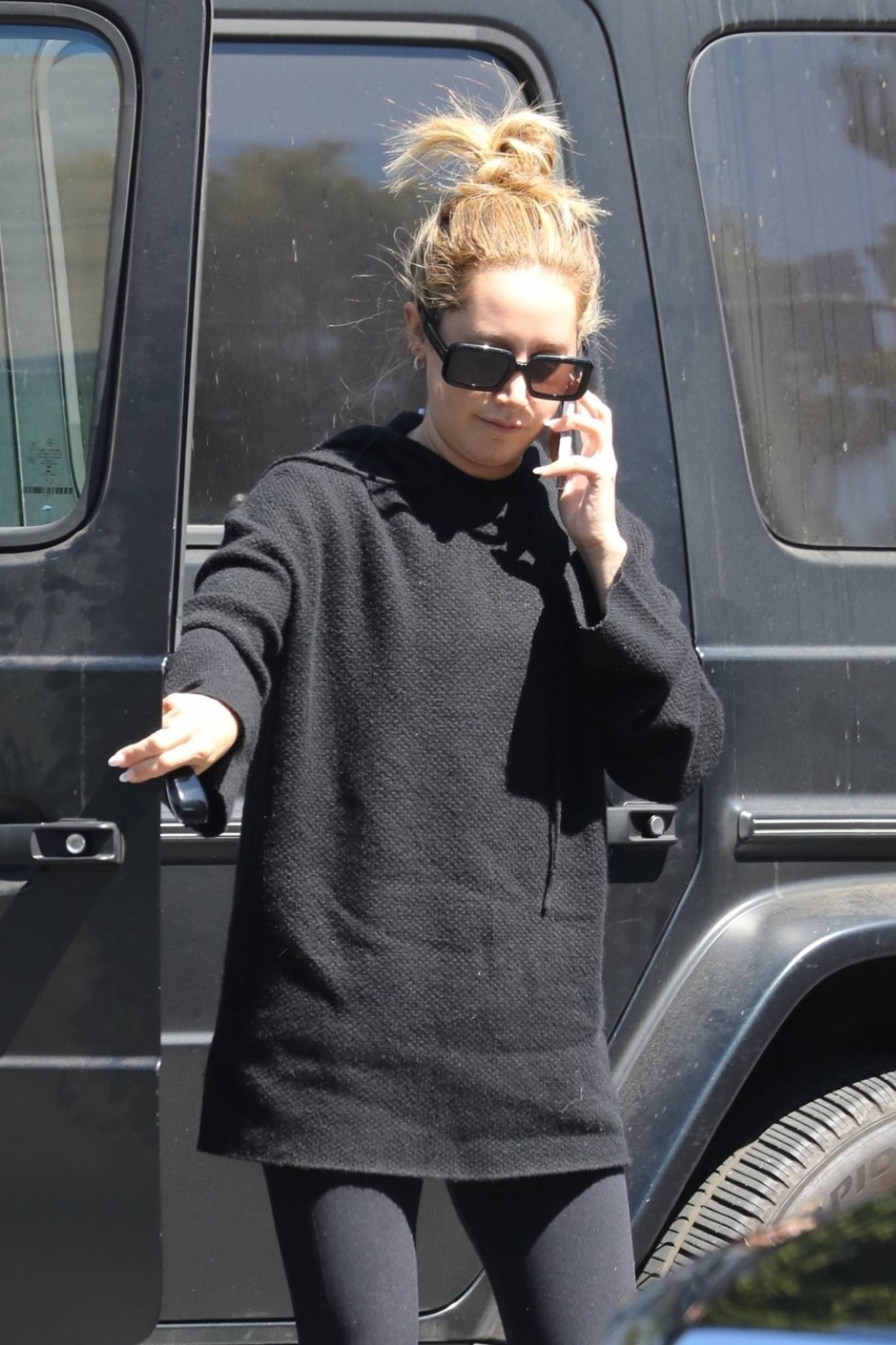 Ashley Tisdale 2022 : Ashley Tisdale – keeps it cozy in all-black loungewear at Erewhon in West Hollywod-05