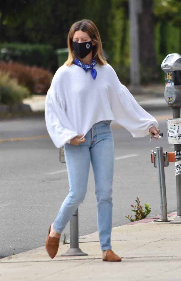 Ashley Tisdale - Running errands in the afternoon in Los Angeles