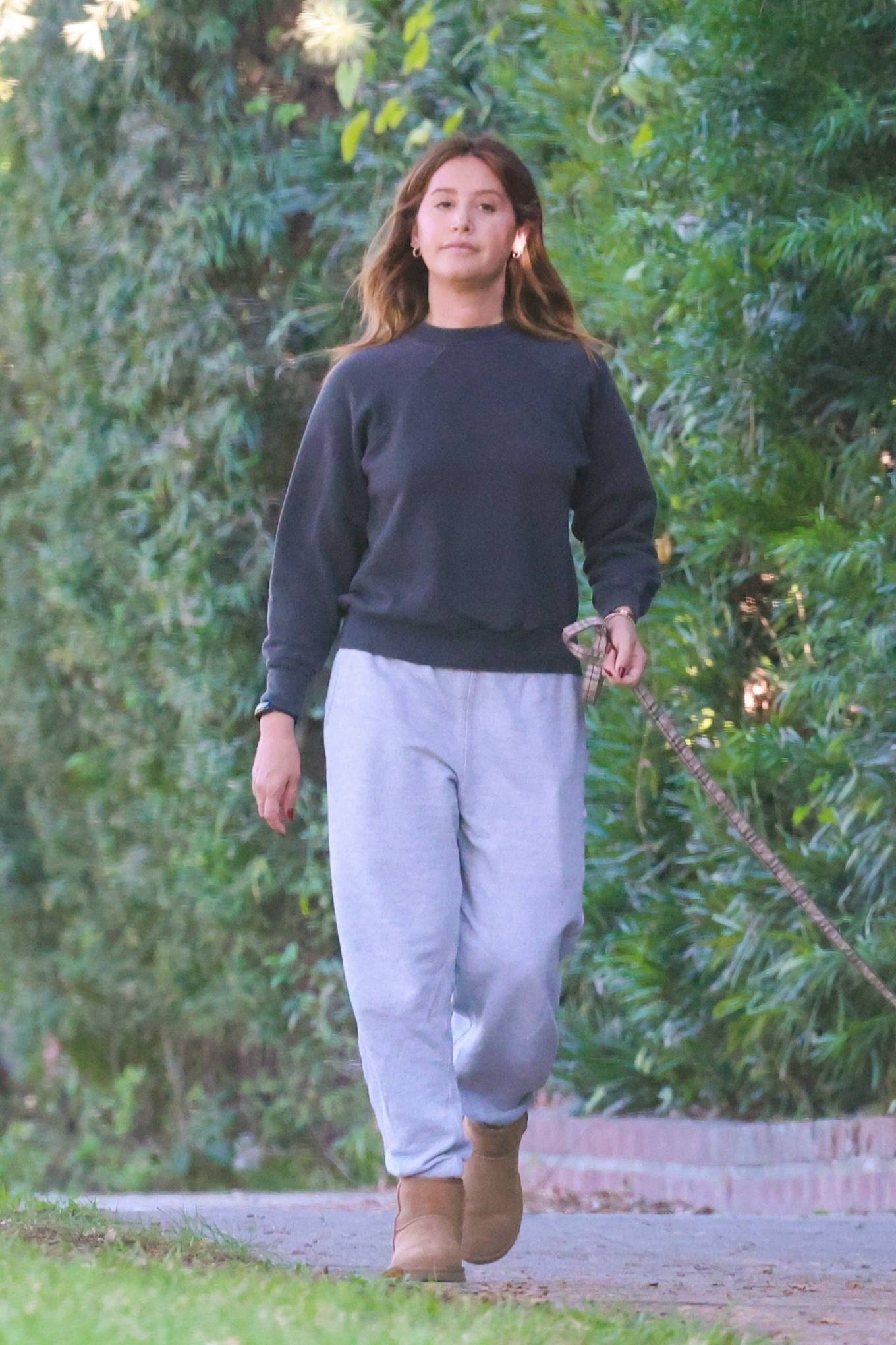 Ashley Tisdale - Seen in sweatpants in Los Feliz
