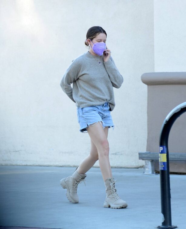 Ashley Tisdale - Seen shopping at Trader Joe's in Los Angeles