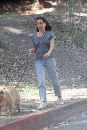 Aubrey Plaza - Seen with husband Jeff Baena and their two dogs in Los Feliz