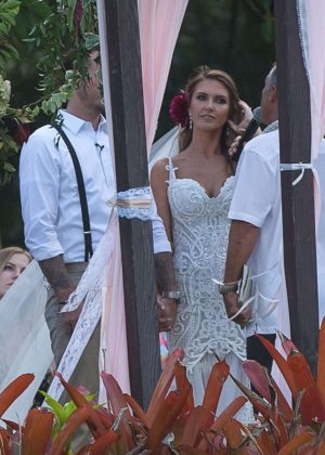 Audrina Patridge Marries Corey Bohan in Hawaii