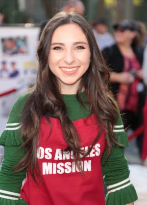 Ava Cantrell - Los Angeles Mission Serves Christmas to the Homeless in LA