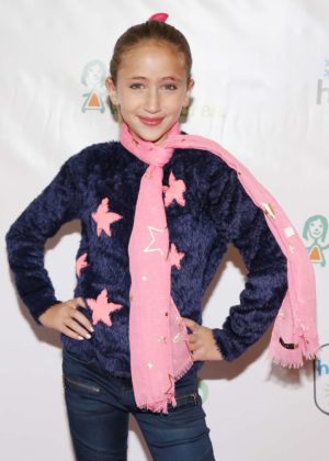 Ava Kolker - Project Hollywood Helpers Event in Los Angeles
