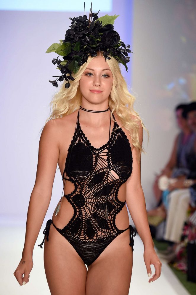 Ava Sambora - Baes And Bikinis 2017 Collection Fashion Show in Miami