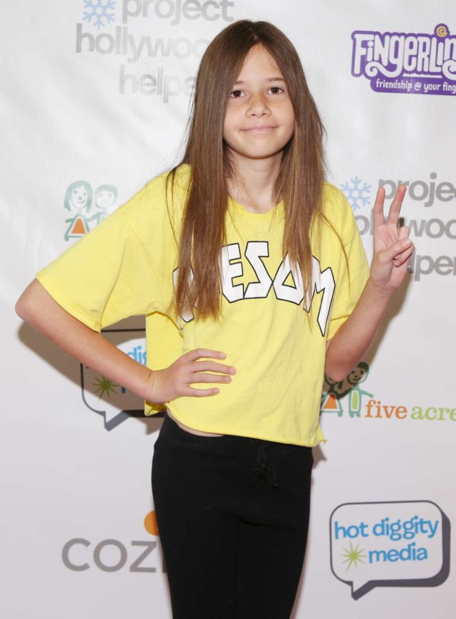 Avery Hand - Project Hollywood Helpers Event in Los Angeles