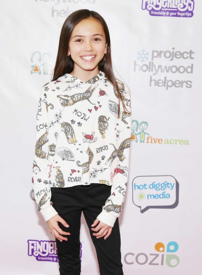 Avery Kertes - Project Hollywood Helpers Event in Los Angeles