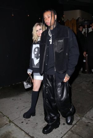 Avril Lavigne - Leaving Kyrie Irving's birthday party at The Nice Guy