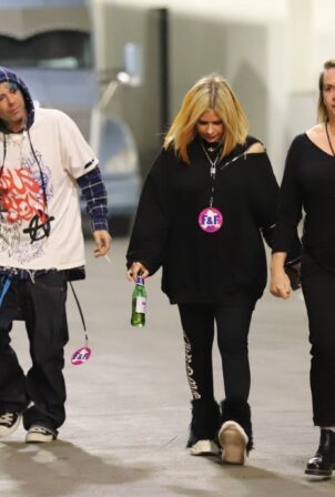 Avril Lavigne - With Modsun at 'The Smile' concert in Hollywood