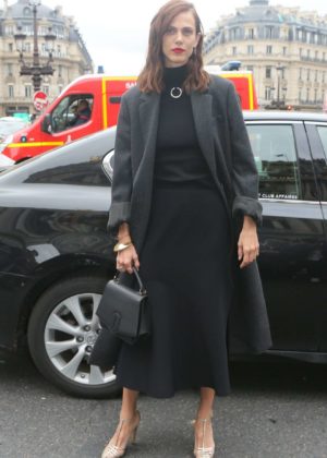 Aymeline Valade – Stella McCartney Fashion Show in Paris
