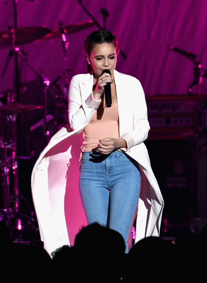 Bea Miller - Performs on Selena Gomez 'Revival World Tour' in Las Vegas