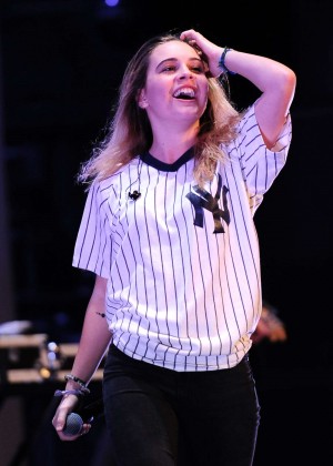 Beatrice Miller - Performing at the Beacon Theatre in NYC