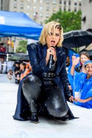 Bebe Rexha - Performs on NBC's Today Show in New York