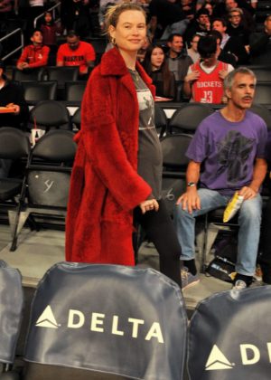 Behati Prinsloo - Los Angeles Lakers and the Houston Rockets basketball game in LA