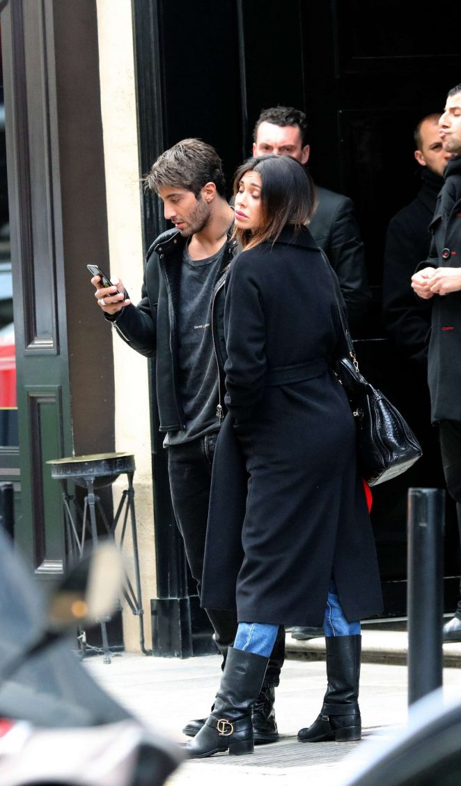 Belen Rodriguez and Andrea Lannone - Leaving their hotel in Paris