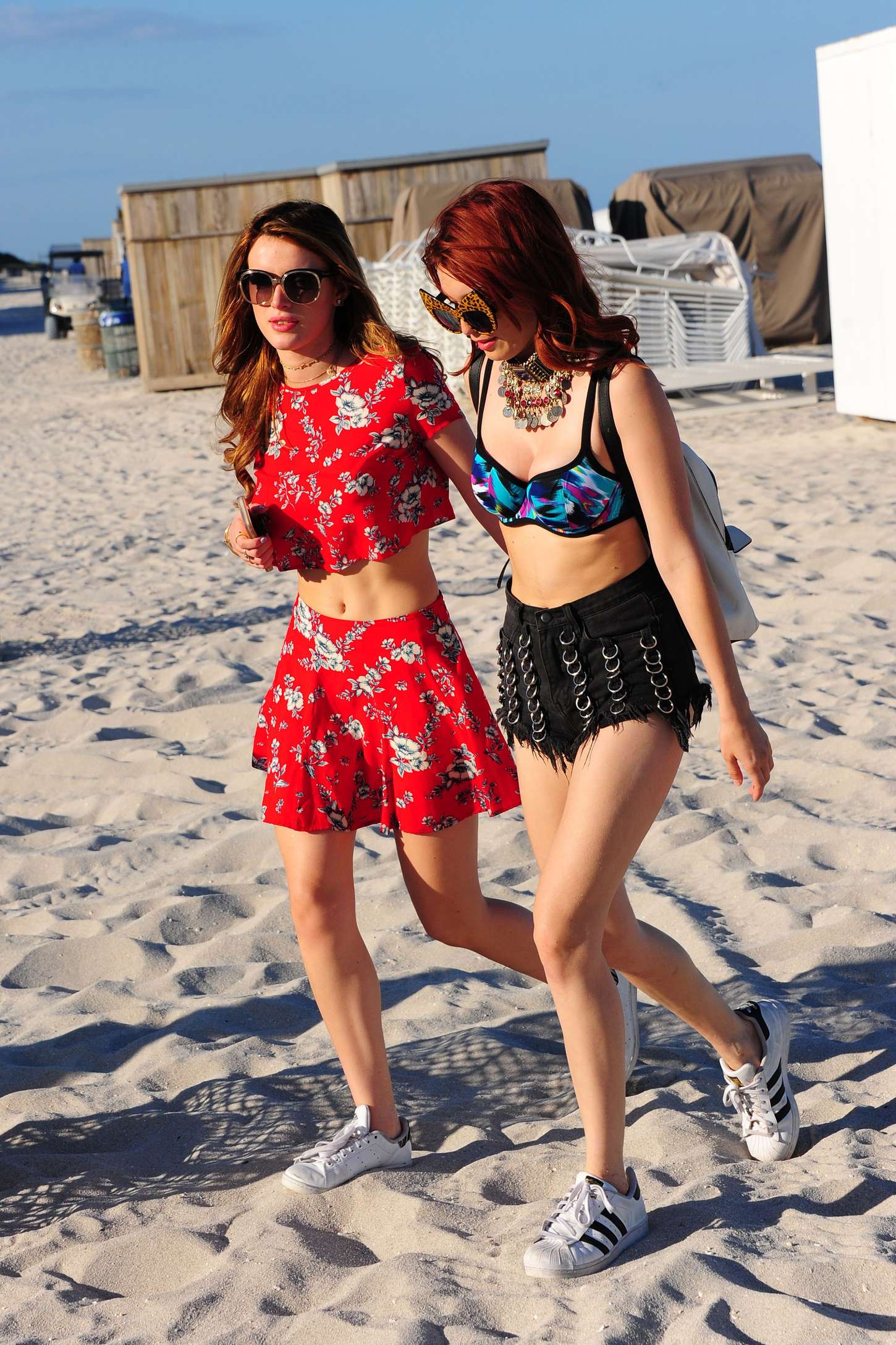 Bella Thorne 2016 : Bella and Dani Thorne at a beach in Miami -51. 