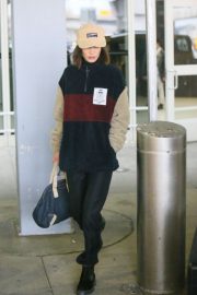 Bella Hadid - Arrives at JFK Airport in New York