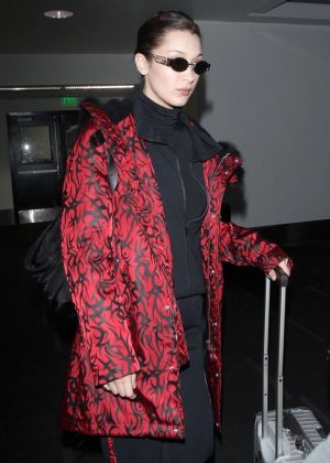 Bella Hadid - Arriving at LAX Airport in Los Angeles