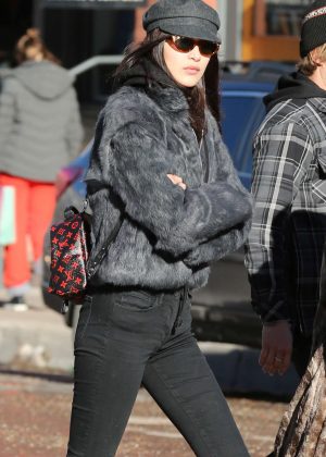 Bella Hadid in Black Jeans Spending her holidays in Aspen