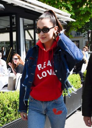 Bella Hadid in Jeans at L'avenue in Paris