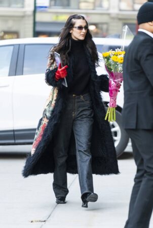 Bella Hadid - Picks up some flowers in New York