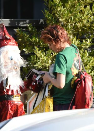 Bella Thorne and Mod Sun out in Los Angeles
