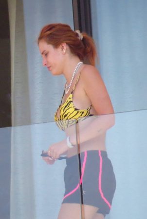Bella Thorne - At her hotel balcony with friends in Cabo San Lucas - Mexico