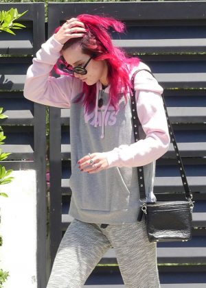 Bella Thorne - Heads to the gym in Los Angeles