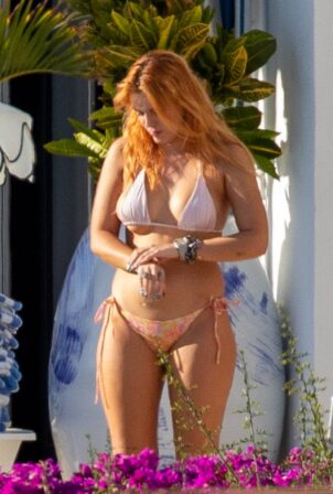 Bella Thorne - In a bikini with boyfriend Benjamin Mascolo in Cabo San Lucas