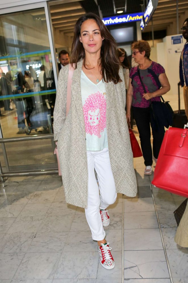 Berenice Bejo Arrives at Nice Airport in Cannes