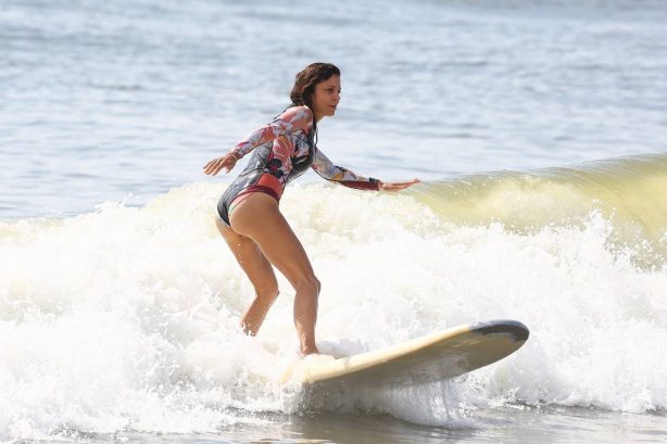 Bethenny Frankel - In a bikini surf in Hamptons