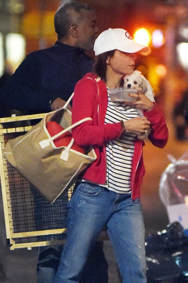 Bethenny Frankel in Jeans out in New York