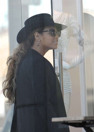 Beyoncé - Out and about in LA