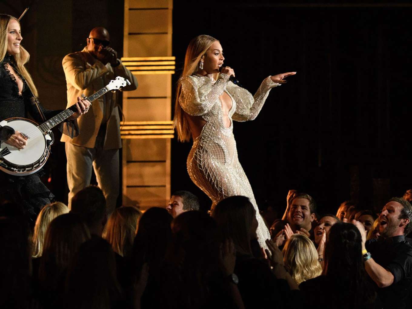 Beyonce 2016 : Beyonce: 50th Annual CMA Awards -07