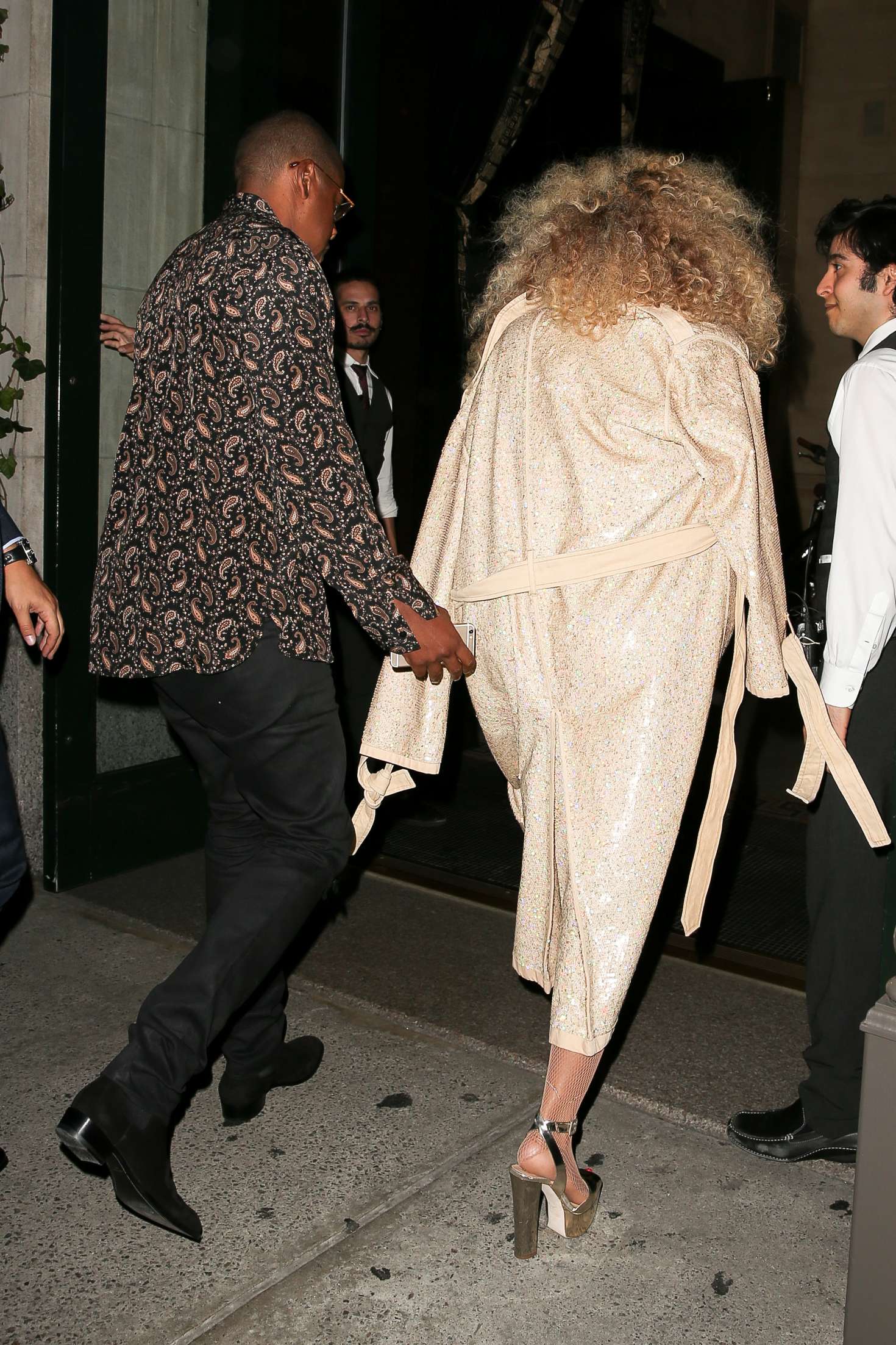 Beyonce 2016 : Beyonce Arriving at her birthday party -04