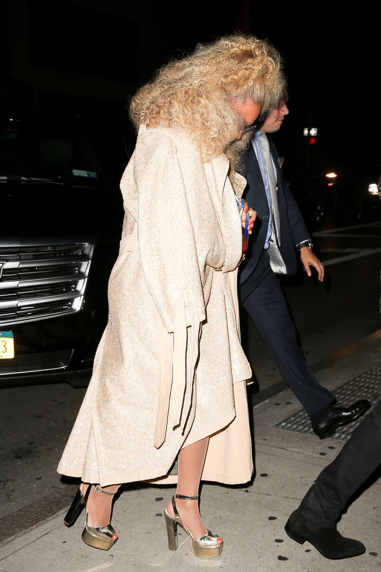 Beyonce 2016 : Beyonce Arriving at her birthday party -05