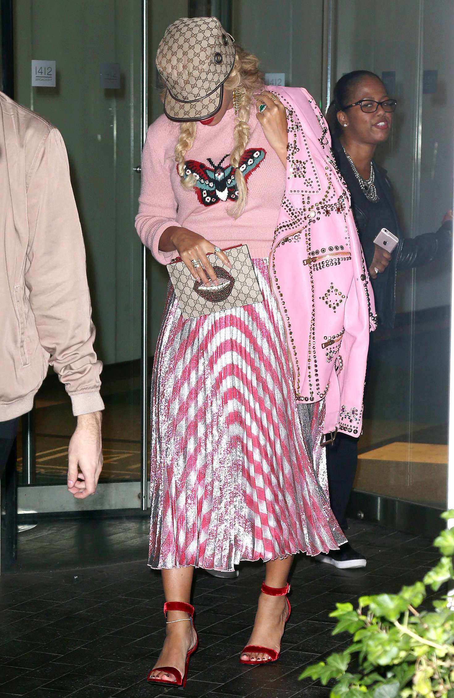 Beyonce 2016 : Beyonce in Pink out and about in New York City -02