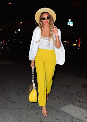 Beyonce in Yellow Pants out in NYC