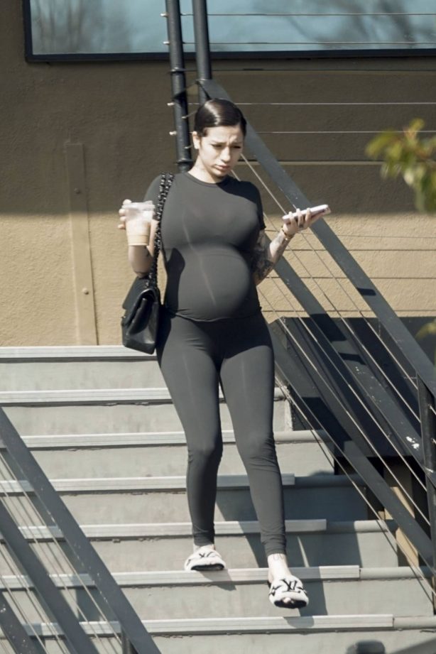 Bhad Bhabie - Shows her baby bump during a casual Los Angeles outing