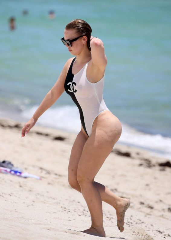Bianca Elouise in Black and White Swimsuit on the beach in Miami