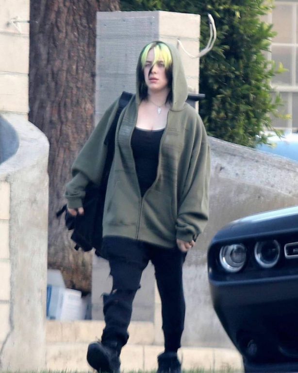 Index of /wp-content/uploads/photos/billie-eilish/out-in-los-angeles