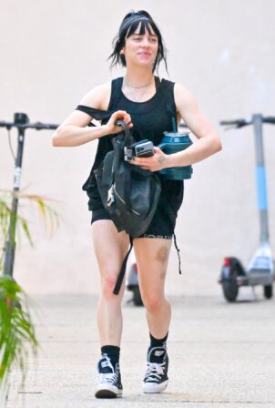 Billie Eilish - Stepping out for workout in Studio City