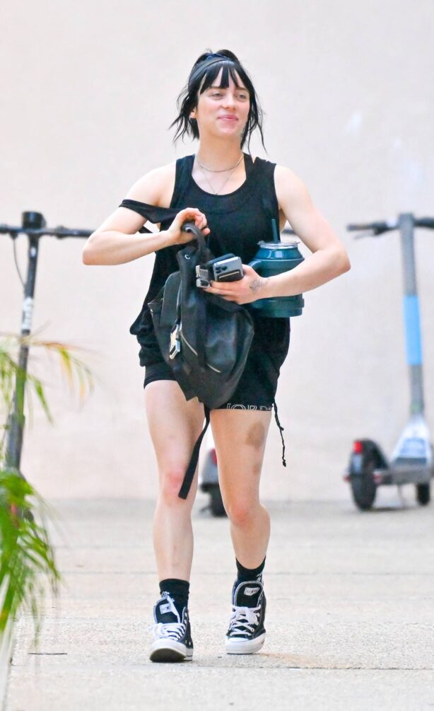 Billie Eilish - Stepping out for workout in Studio City
