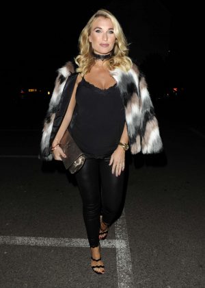 Billie Faiers - Arrives at a Christmas Party in Essex