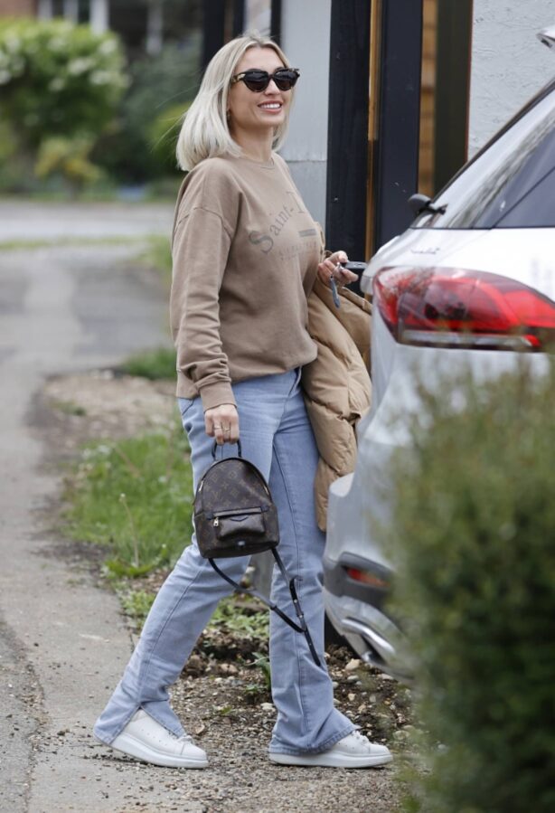 Billie Faiers - With Gregg Shepherd out in Essex
