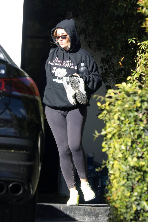 Billie Lee - Leaving Tom Sandoval's house early in the morning in Los Angeles