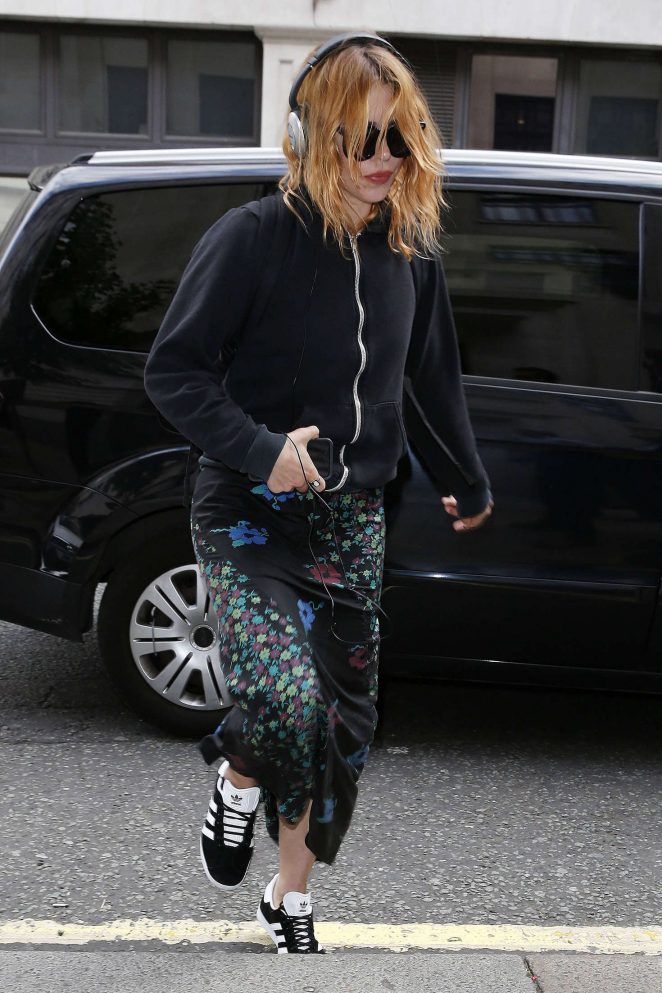 Billie Piper out in London