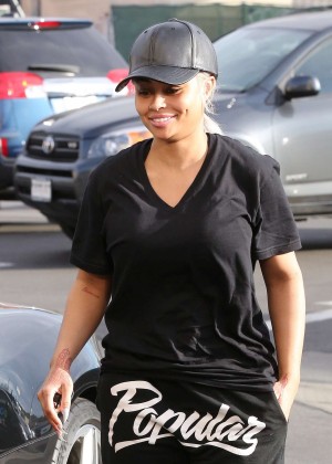 Black Chyna Leaving the salon in LA